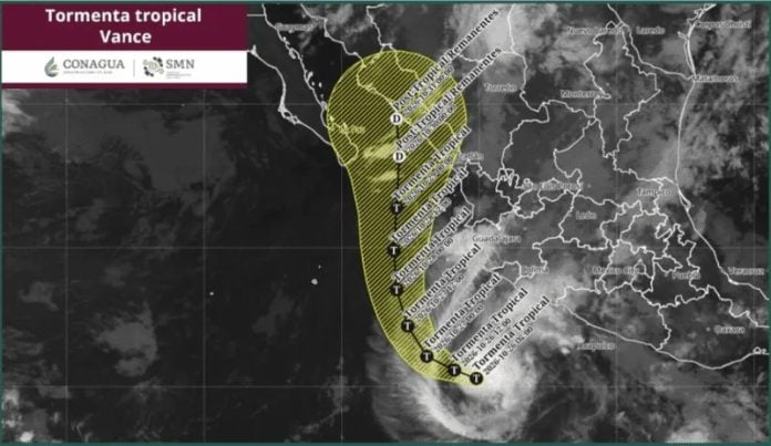 Lento avance del huracán “Vance”; se desplaza paralelamente a las costas de Colima y Jalisco