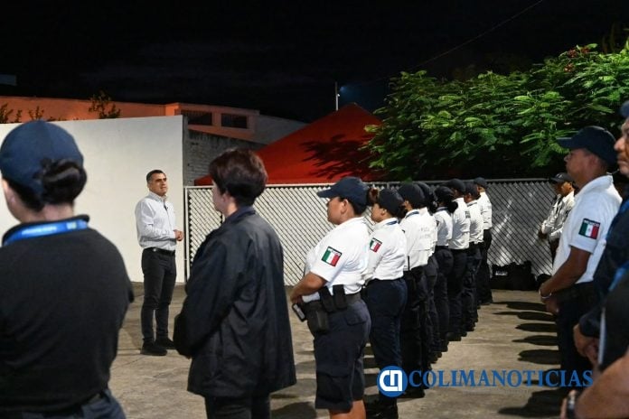 Riult Rivera escucha de cerca a quienes trabajan todos los días por Colima