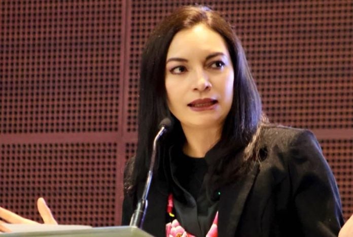 Senadora Mely Romero