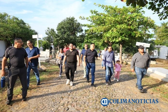 Supervisa Riult Rivera trabajos de mantenimiento y adecuación del Panteón Municipal para el Día de Muertos (2)