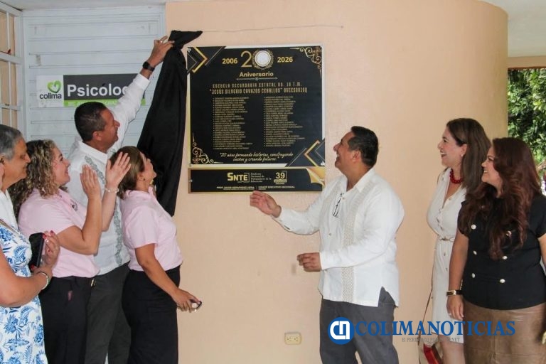 Festejan XX aniversario de la Secundaria Estatal Silverio Cavazos